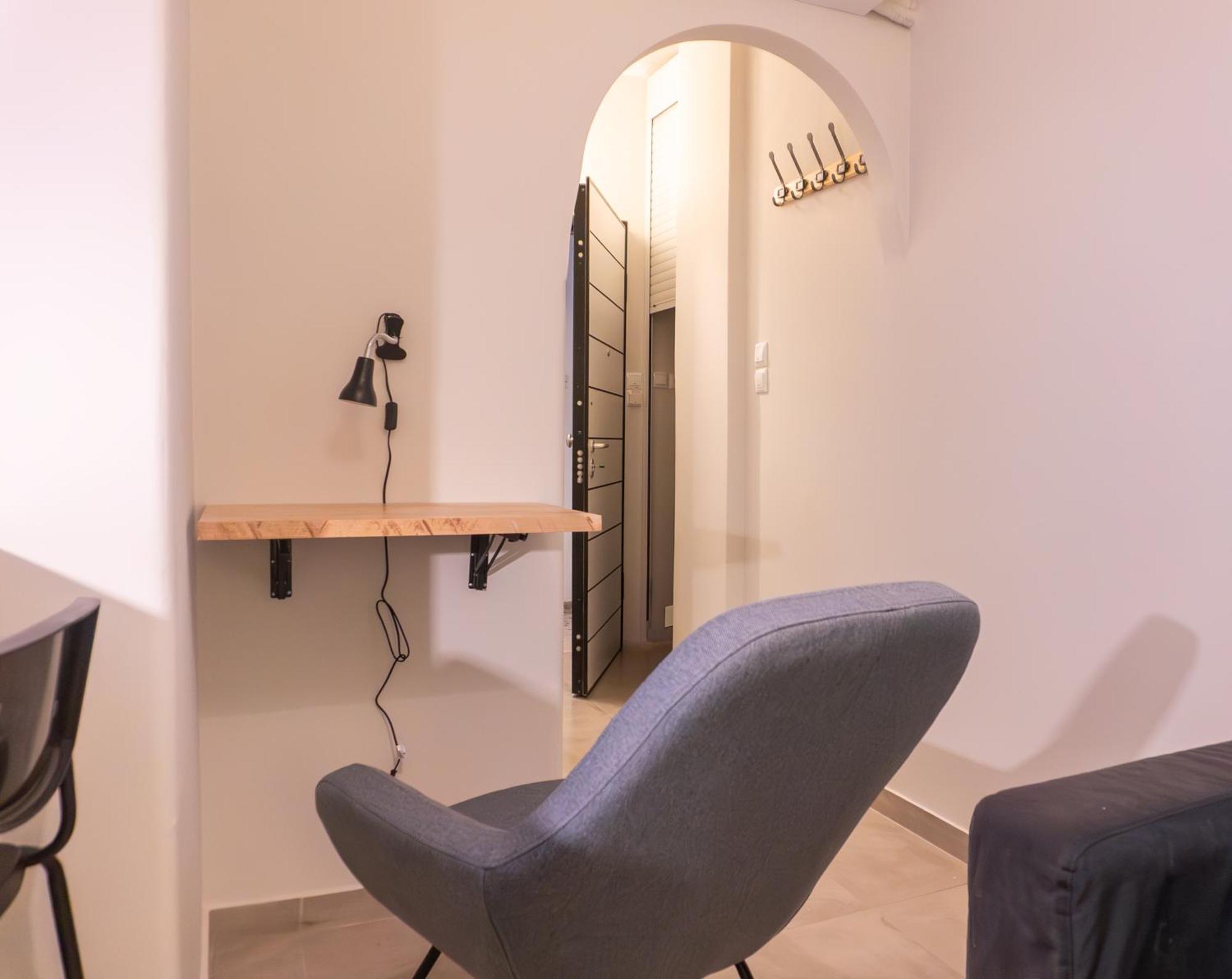 50 Steps Metro Kato Patisia Renovated Athens Apt Екстериор снимка