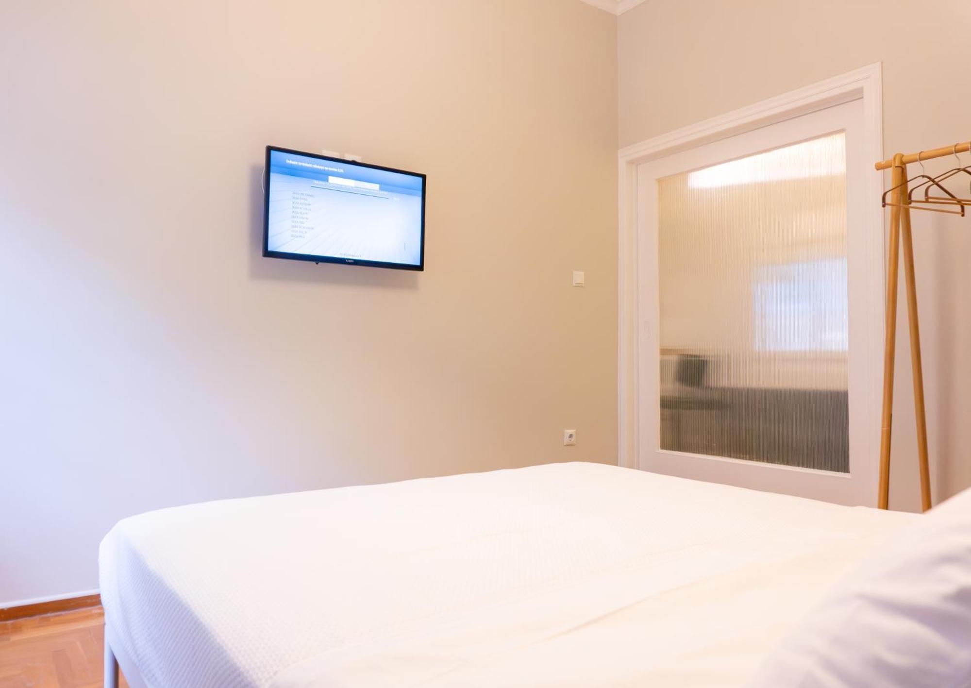50 Steps Metro Kato Patisia Renovated Athens Apt Екстериор снимка