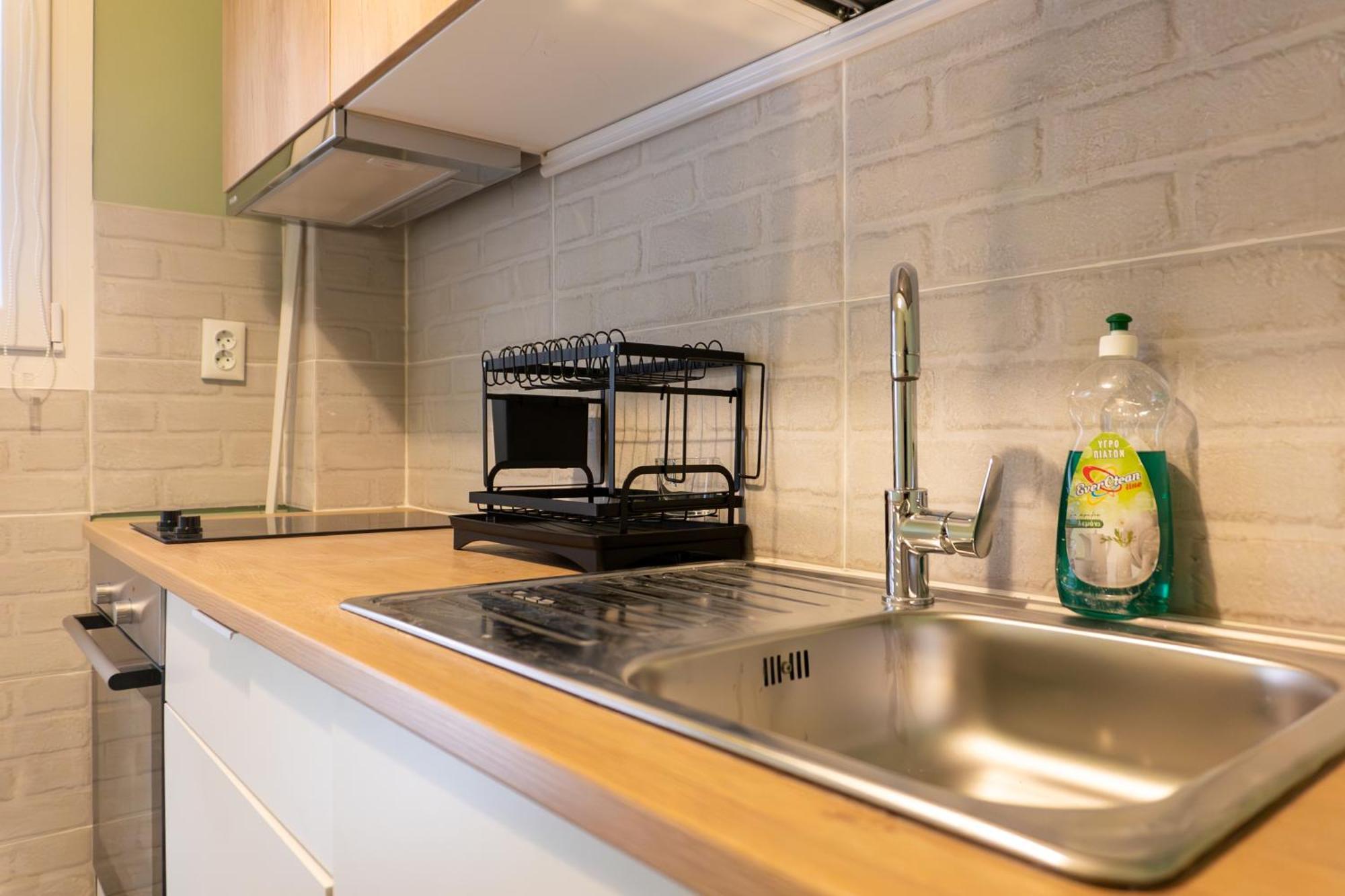 50 Steps Metro Kato Patisia Renovated Athens Apt Екстериор снимка